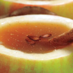 Apple-Cranberry Warm-Up-image