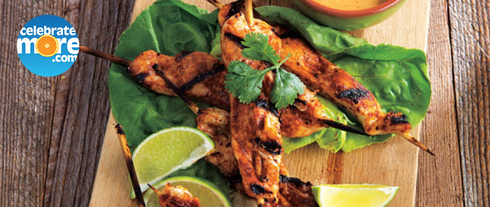 Grilled Chicken Saté with Peanut Dipping Sauce