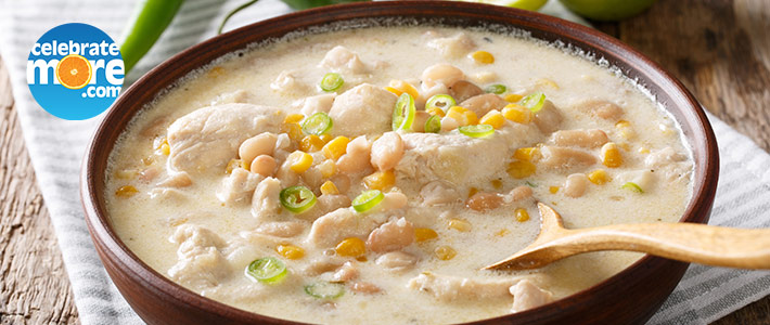 Slow Cooker Creamy White Chicken Chili